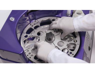 Removing the RoboSep™-S Carousel for Cleaning